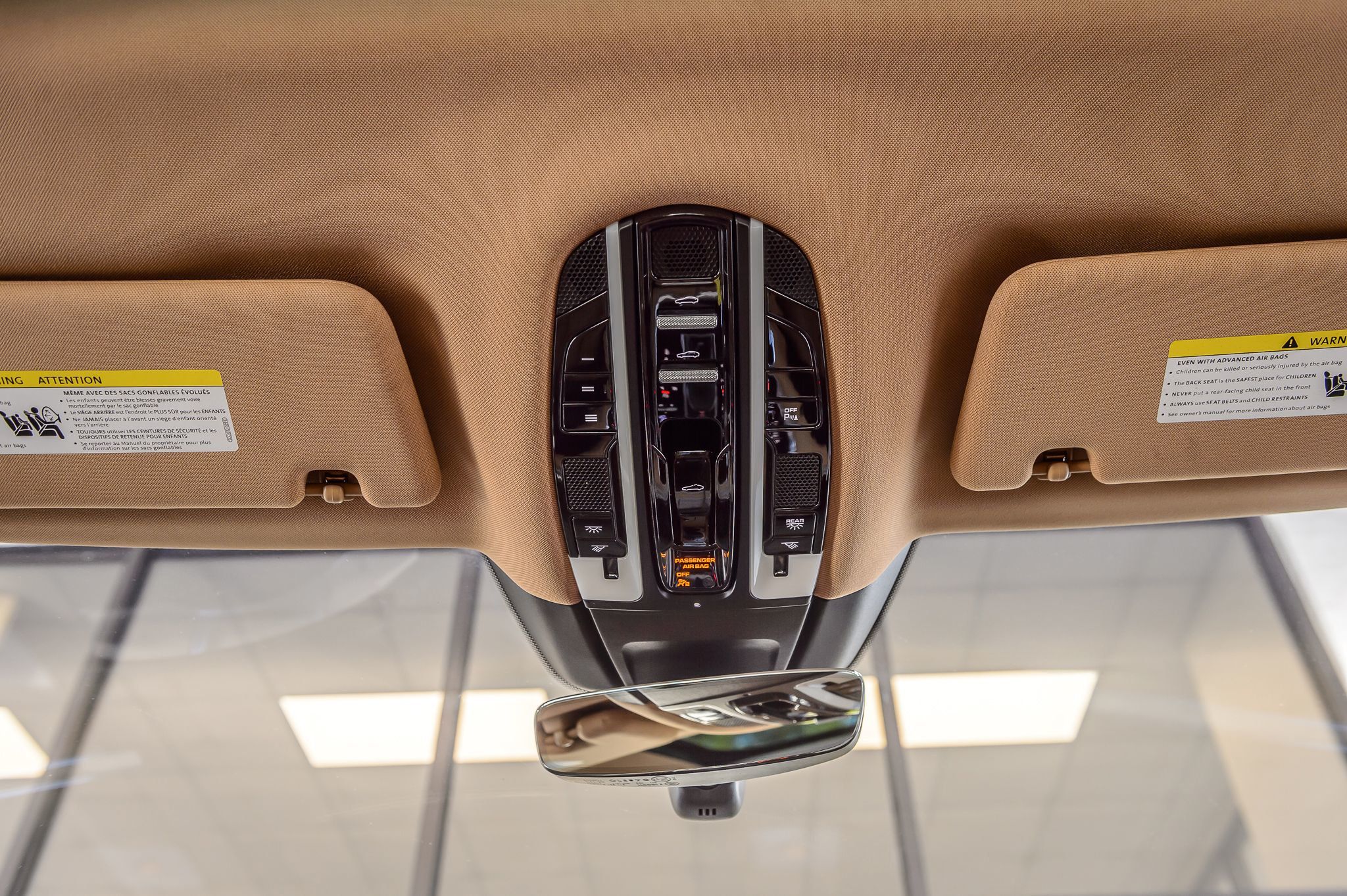2018 Porsche Panamera Base 4 photo 35