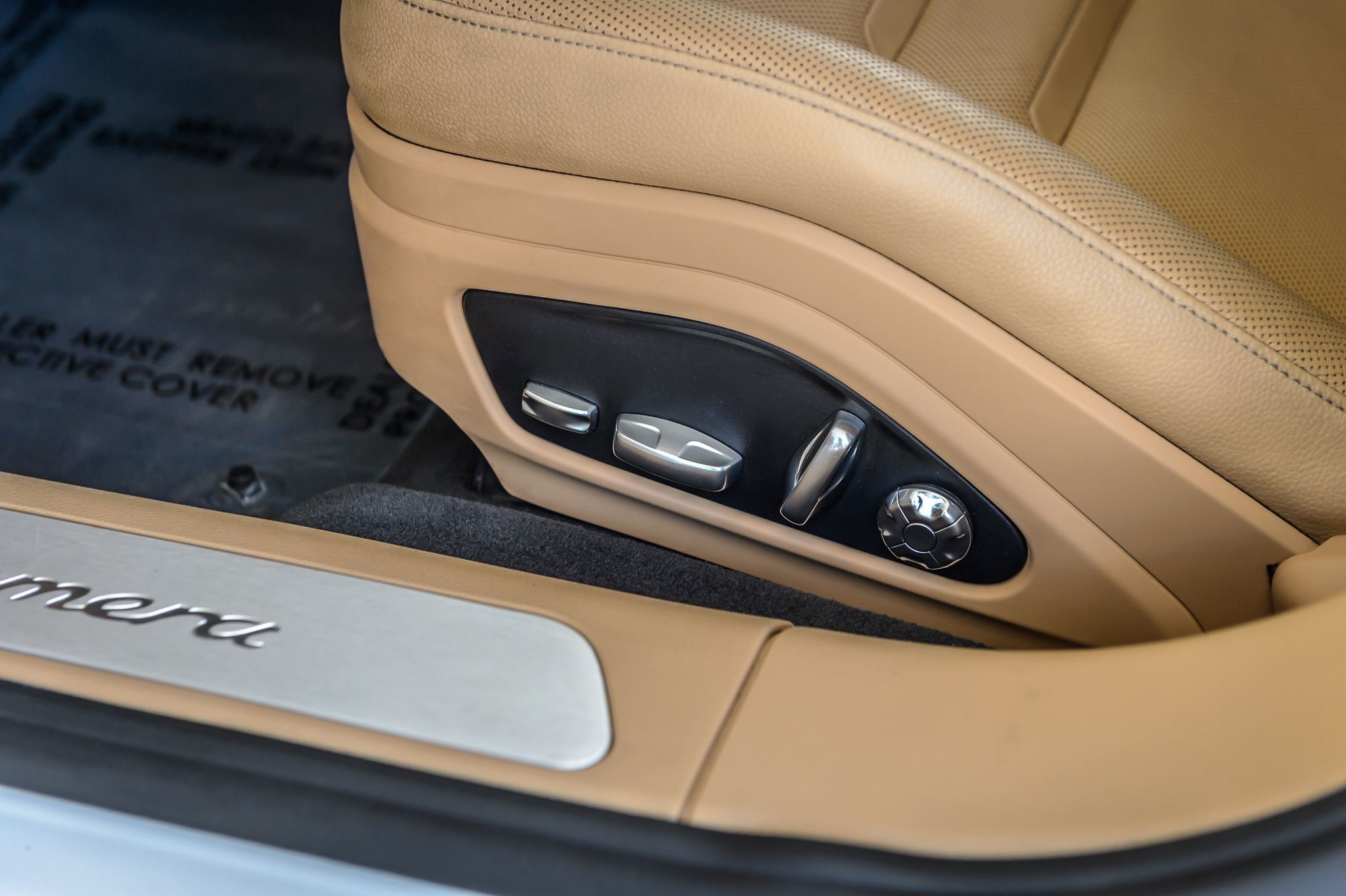 2018 Porsche Panamera Base 4 photo 38