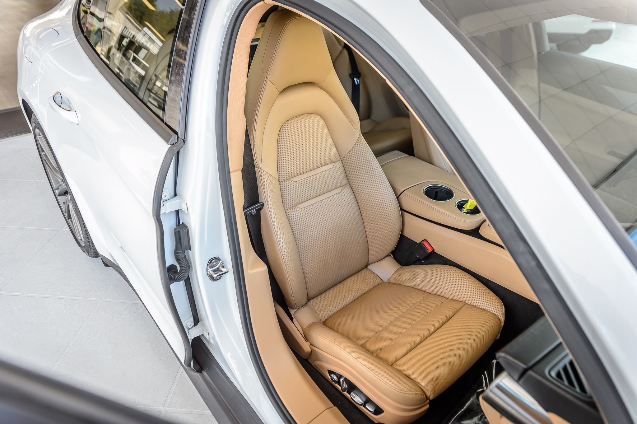 2018 Porsche Panamera Base 4 photo 44