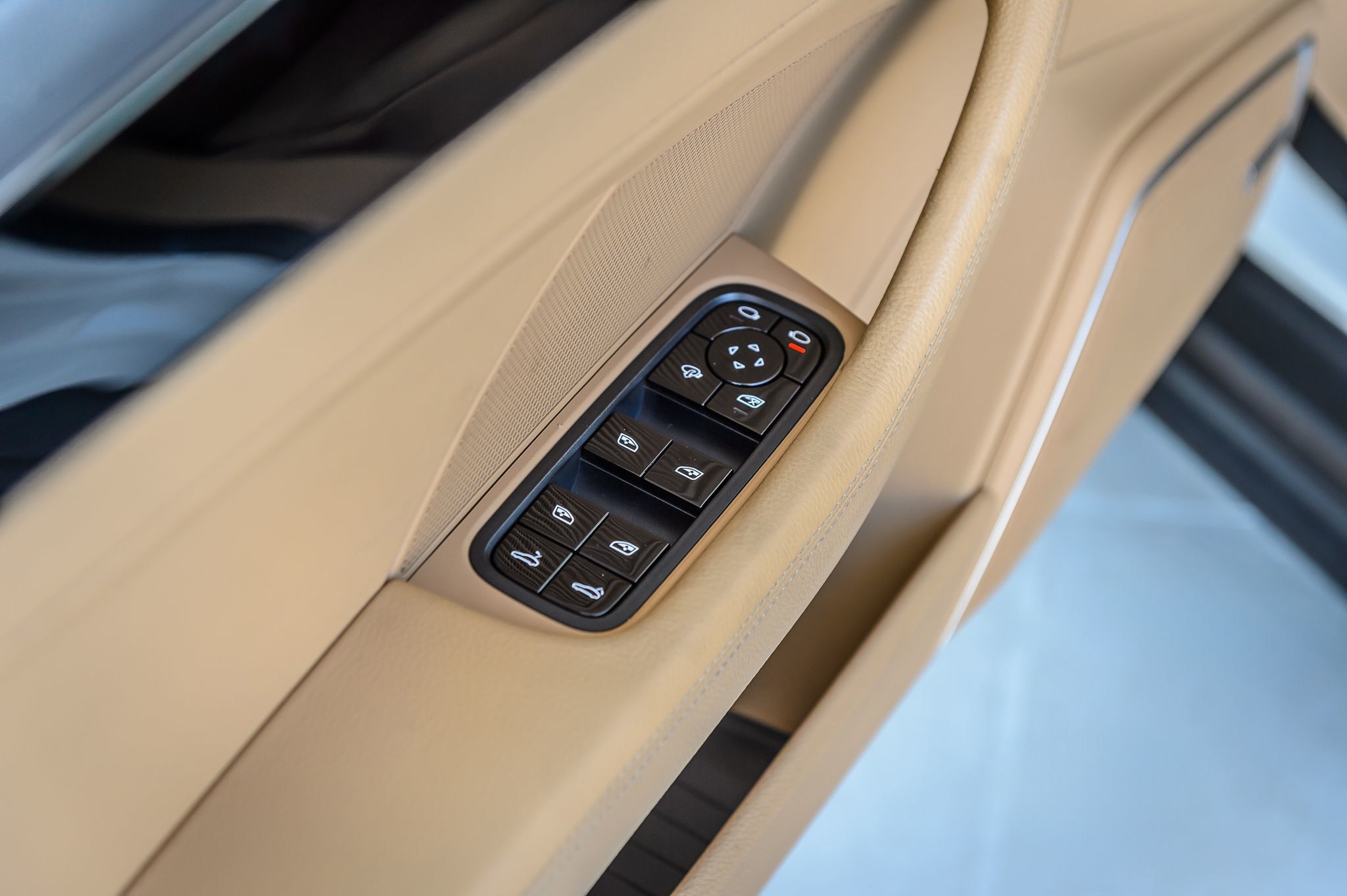 2018 Porsche Panamera Base 4 photo 49