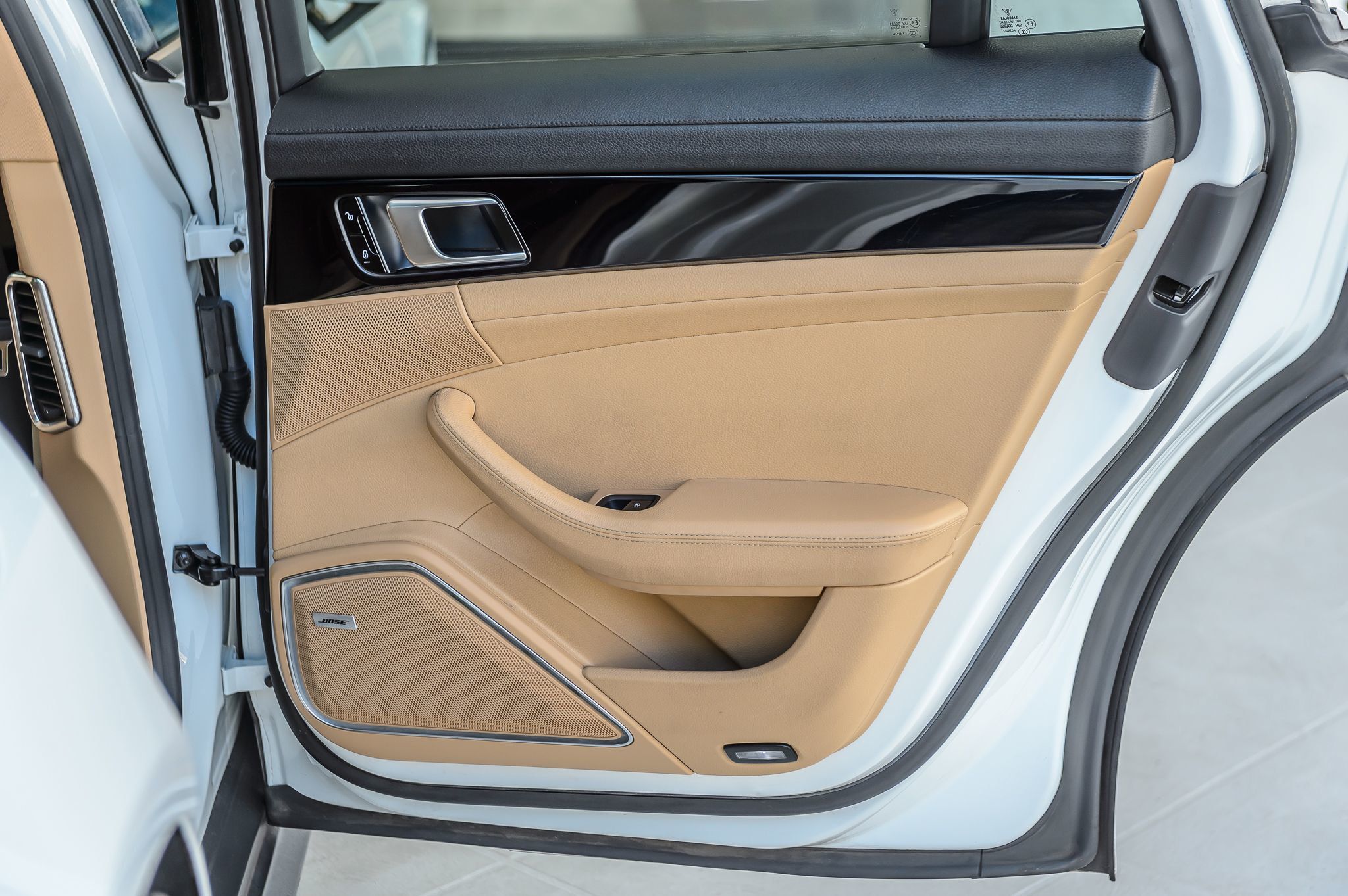 2018 Porsche Panamera Base 4 photo 51