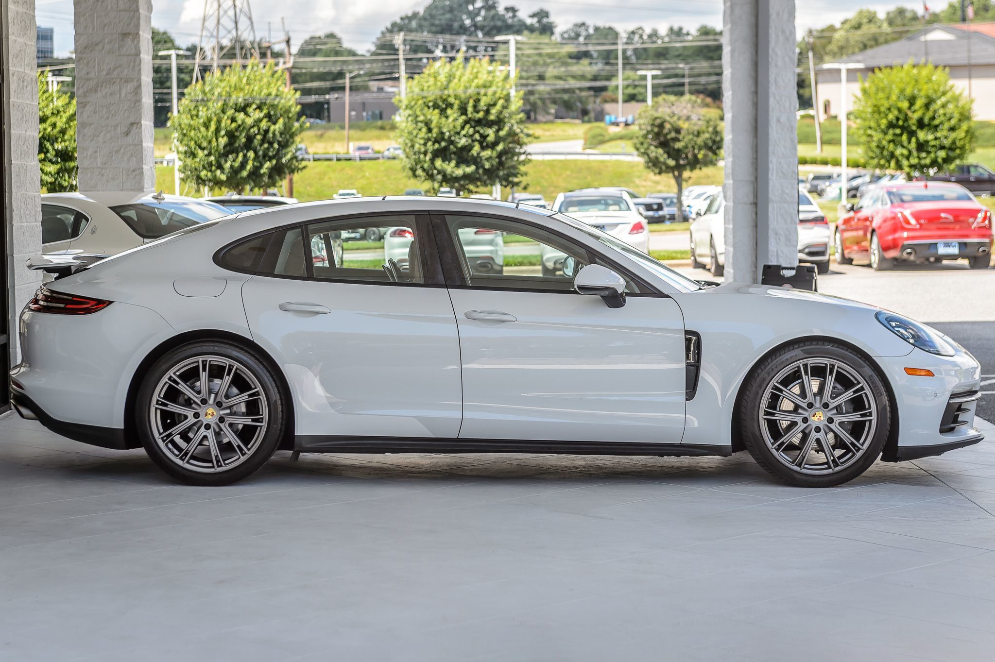 2018 Porsche Panamera Base 4 photo 53