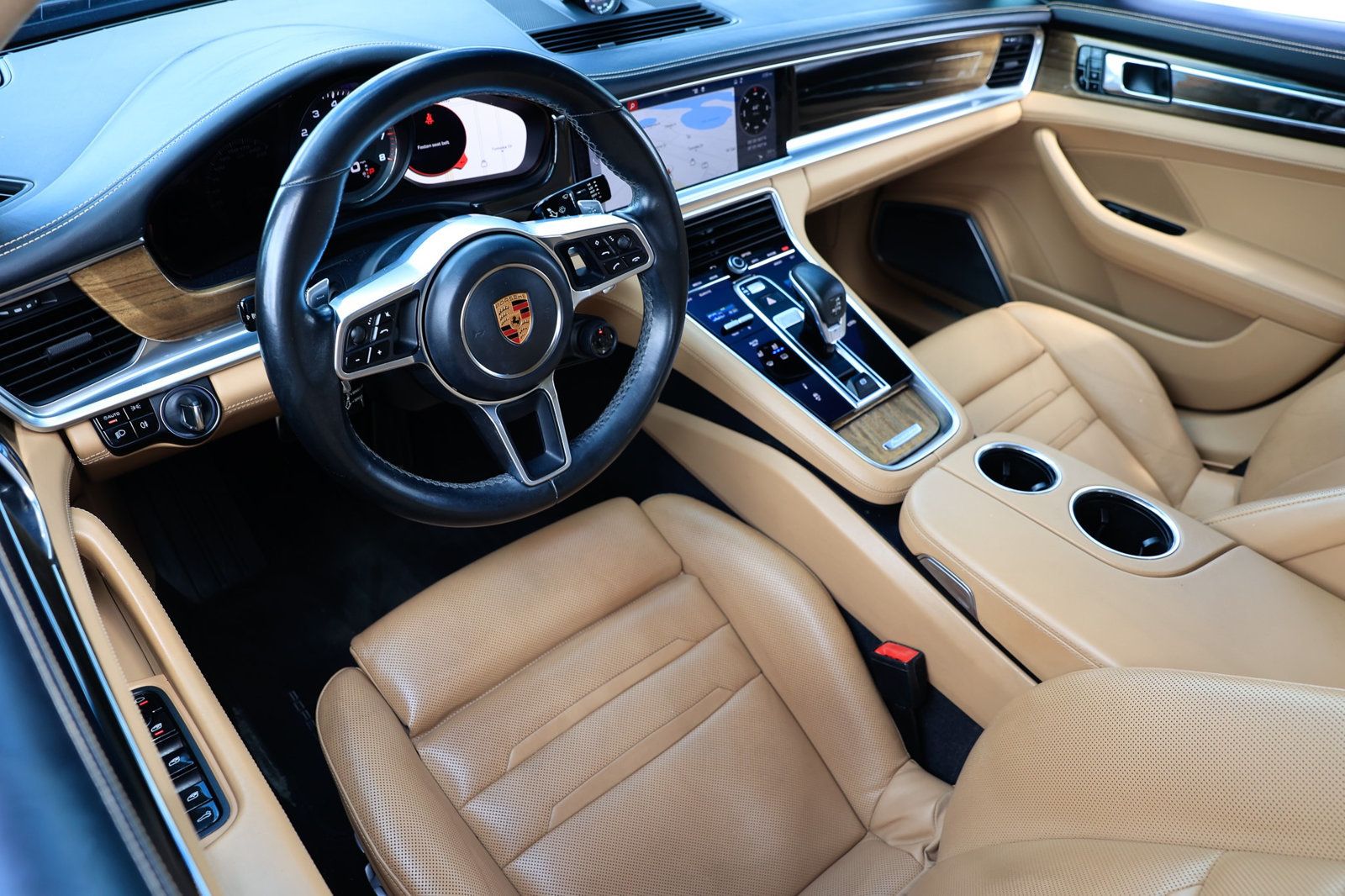 2018 Porsche Panamera Turbo photo 4
