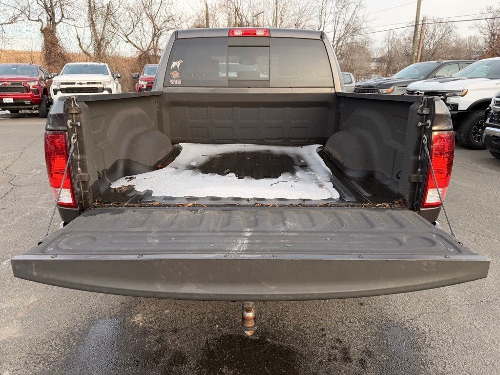 2018 Ram 1500 Big Horn 4x4 Crew Cab 5'7" Box - 22985706 - 17