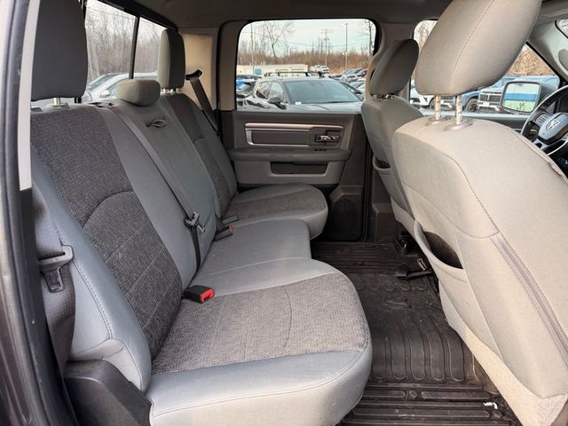 2018 Ram 1500 Big Horn 4x4 Crew Cab 5'7" Box - 22985706 - 18