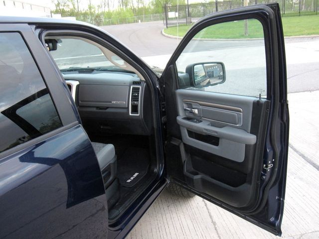 2018 Ram 1500 Big Horn 4x4 Crew Cab 5'7" Box - 23015084 - 22