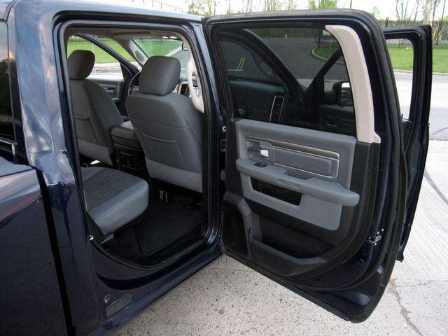 2018 Ram 1500 Big Horn 4x4 Crew Cab 5'7" Box - 23015084 - 26