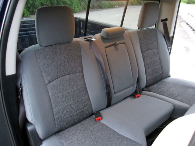 2018 Ram 1500 Big Horn 4x4 Crew Cab 5'7" Box - 23015084 - 31