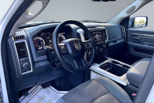 2018 Ram 1500 Big Horn 4x4 Crew Cab 5'7" Box - 23070854 - 10