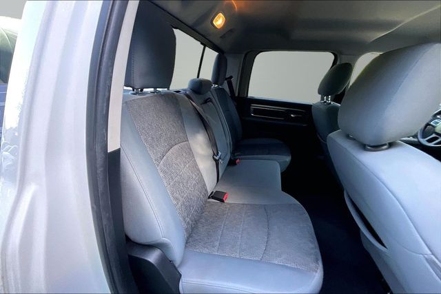 2018 Ram 1500 Big Horn 4x4 Crew Cab 5'7" Box - 23070854 - 13