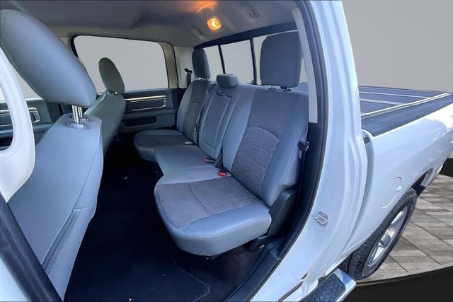 2018 Ram 1500 Big Horn 4x4 Crew Cab 5'7" Box - 23070854 - 16