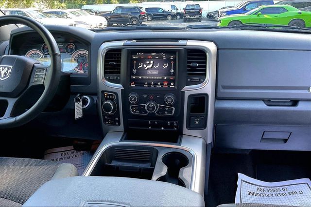 2018 Ram 1500 Big Horn 4x4 Crew Cab 5'7" Box - 23070854 - 29