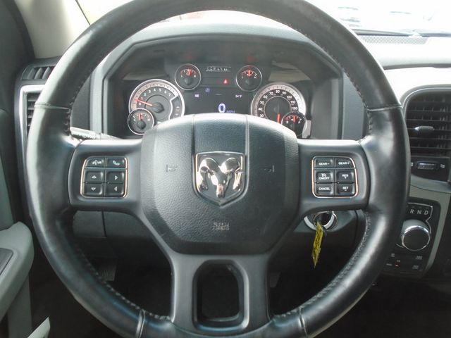 2018 Ram 1500 Big Horn 4x4 Crew Cab 5'7" Box - 22951449 - 17