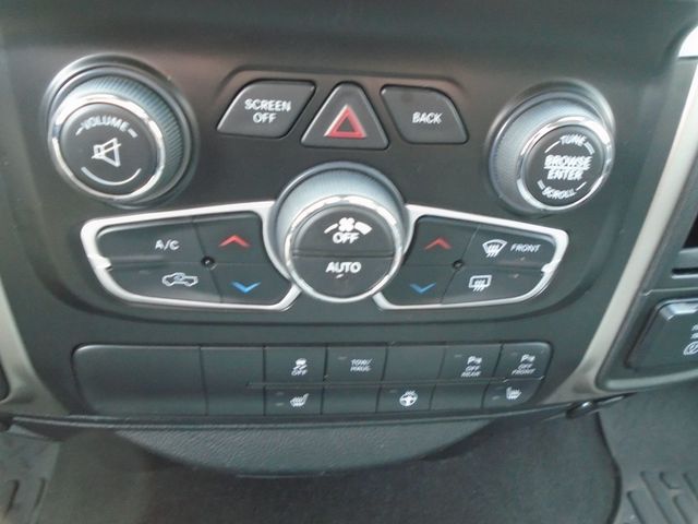 2018 Ram 1500 Big Horn 4x4 Crew Cab 5'7" Box - 22951449 - 26