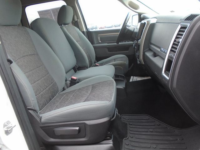 2018 Ram 1500 Big Horn 4x4 Crew Cab 5'7" Box - 22951449 - 29