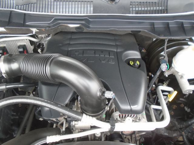 2018 Ram 1500 Big Horn 4x4 Crew Cab 5'7" Box - 22951449 - 34