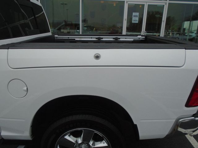 2018 Ram 1500 Big Horn 4x4 Crew Cab 5'7" Box - 22951449 - 43