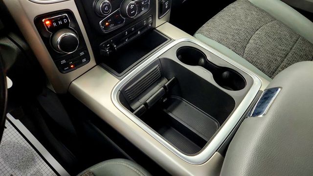 2018 Ram 1500 Big Horn 4x4 Crew Cab 5'7" Box - 23043057 - 16