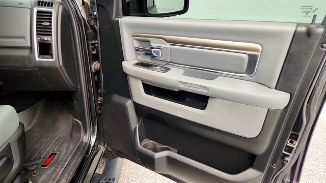 2018 Ram 1500 Big Horn 4x4 Crew Cab 5'7" Box - 23043057 - 24