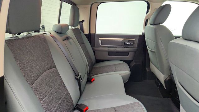 2018 Ram 1500 Big Horn 4x4 Crew Cab 5'7" Box - 23043129 - 22