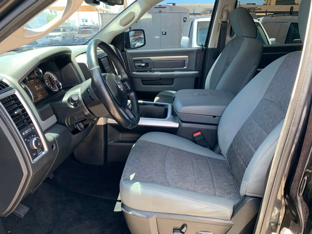2018 Ram 1500 Big Horn 4x4 Crew Cab 5'7" Box HEMI V8 - 23033482 - 1