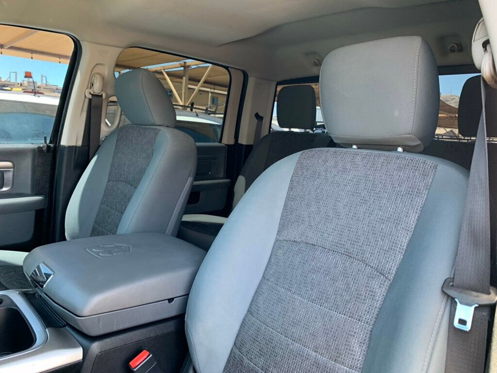 2018 Ram 1500 Big Horn 4x4 Crew Cab 5'7" Box HEMI V8 - 23033482 - 19