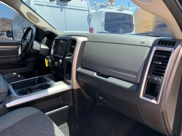 2018 Ram 1500 Big Horn 4x4 Crew Cab 5'7" Box HEMI V8 - 23033482 - 25