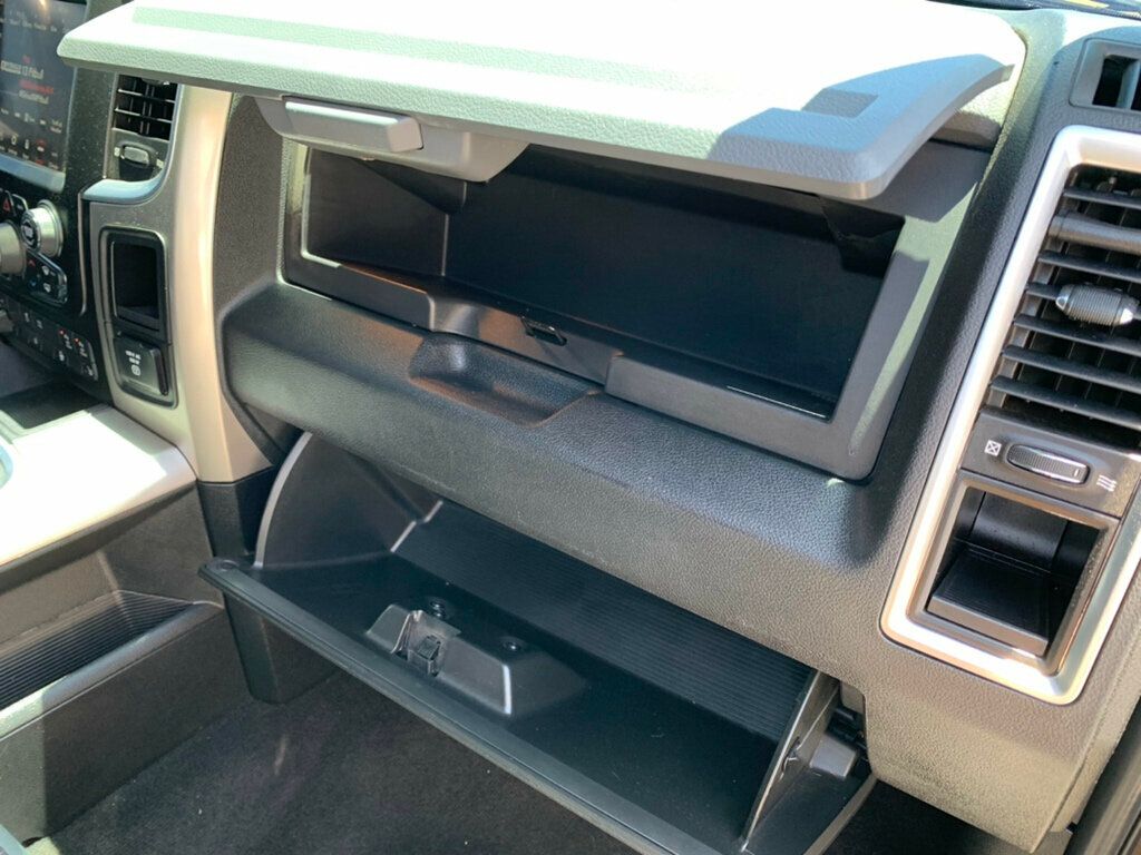 2018 Ram 1500 Big Horn 4x4 Crew Cab 5'7" Box HEMI V8 - 23033482 - 27