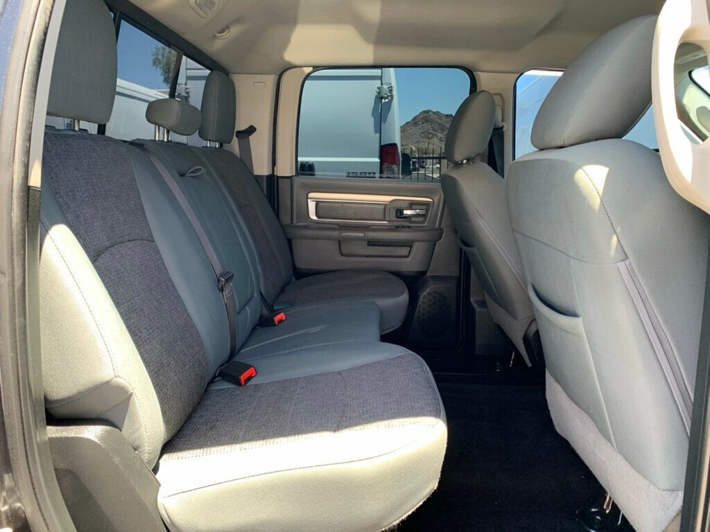 2018 Ram 1500 Big Horn 4x4 Crew Cab 5'7" Box HEMI V8 - 23033482 - 30