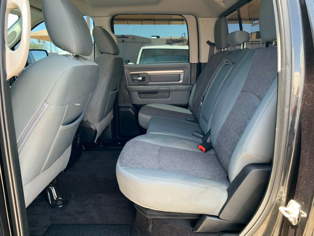 2018 Ram 1500 Big Horn 4x4 Crew Cab 5'7" Box HEMI V8 - 23033482 - 41