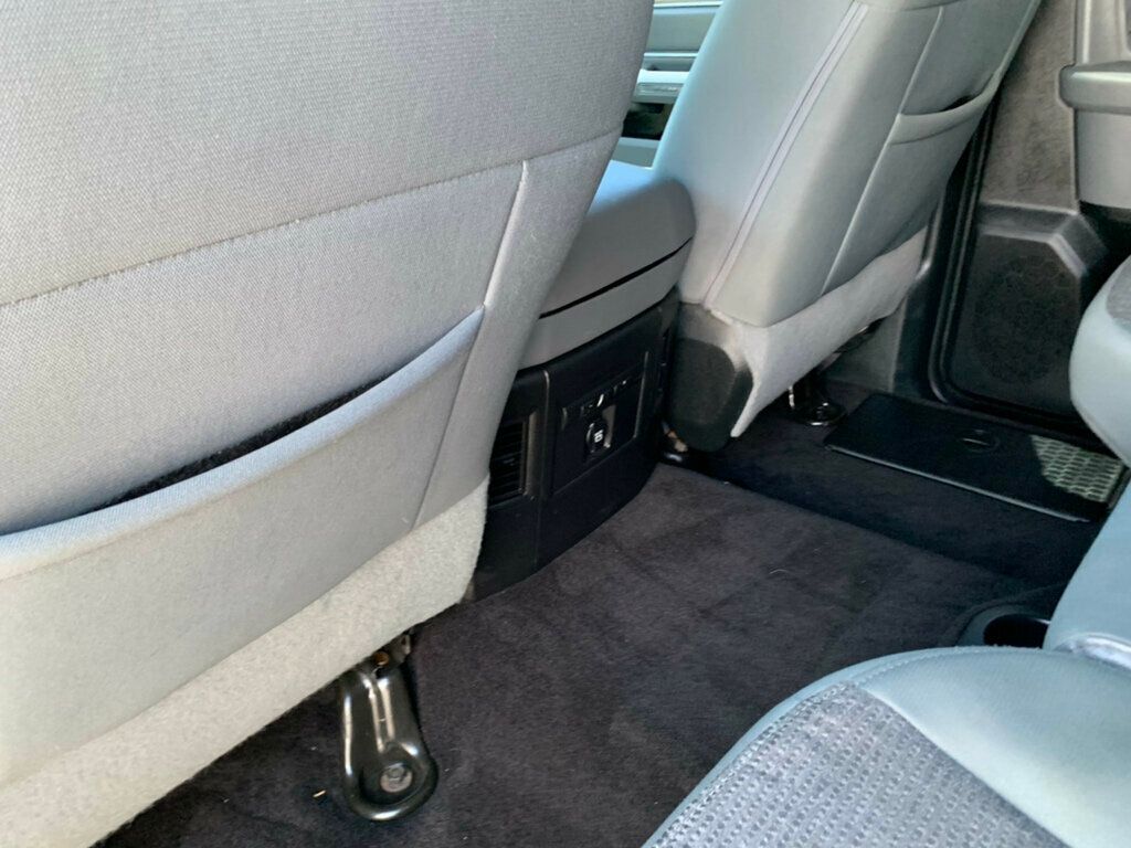 2018 Ram 1500 Big Horn 4x4 Crew Cab 5'7" Box HEMI V8 - 23033482 - 43