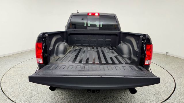 2018 Ram 1500 Big Horn 4x4 Quad Cab 6'4'' Box w/ Black Appearance Group - 23043057 - 20