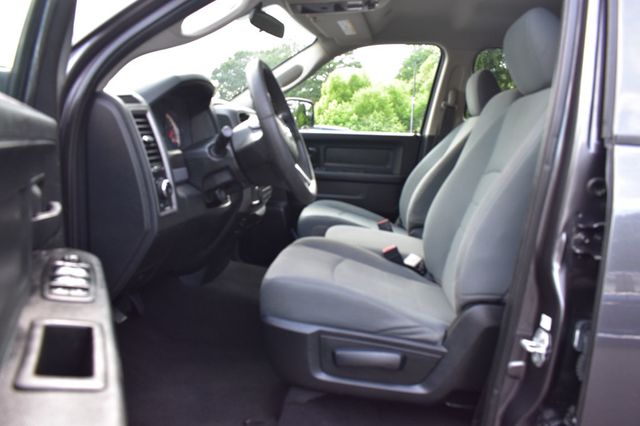 2018 Ram 1500 Express 4x2 Quad Cab 6'4" Box - 22885254 - 12