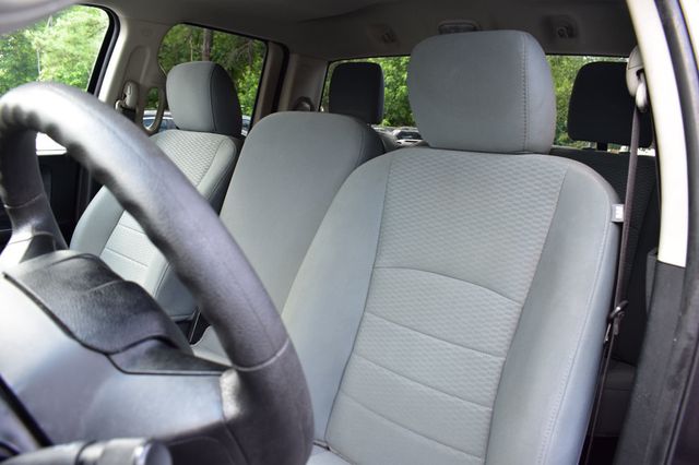 2018 Ram 1500 Express 4x2 Quad Cab 6'4" Box - 22885254 - 13