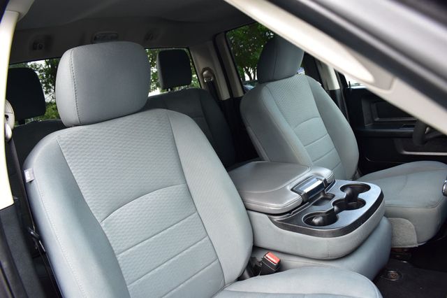 2018 Ram 1500 Express 4x2 Quad Cab 6'4" Box - 22885254 - 16