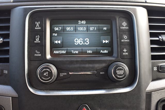 2018 Ram 1500 Express 4x2 Quad Cab 6'4" Box - 22885254 - 31