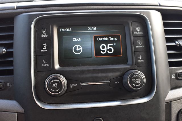 2018 Ram 1500 Express 4x2 Quad Cab 6'4" Box - 22885254 - 34