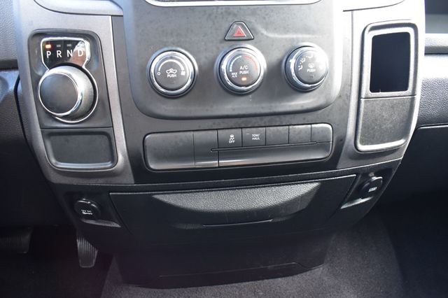 2018 Ram 1500 Express 4x2 Quad Cab 6'4" Box - 22885254 - 35