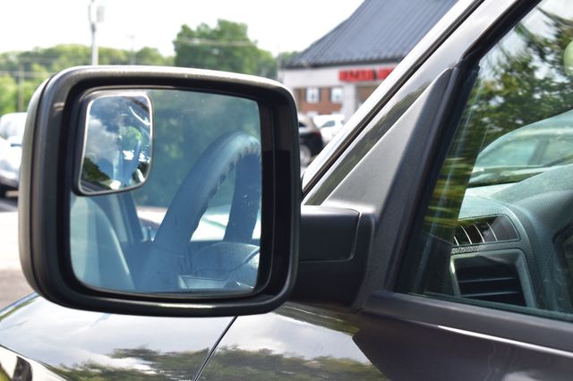 2018 Ram 1500 Express 4x2 Quad Cab 6'4" Box - 22885254 - 44