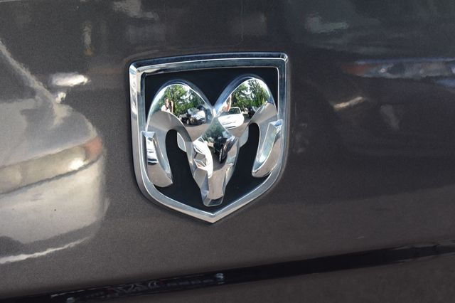 2018 Ram 1500 Express 4x2 Quad Cab 6'4" Box - 22885254 - 48