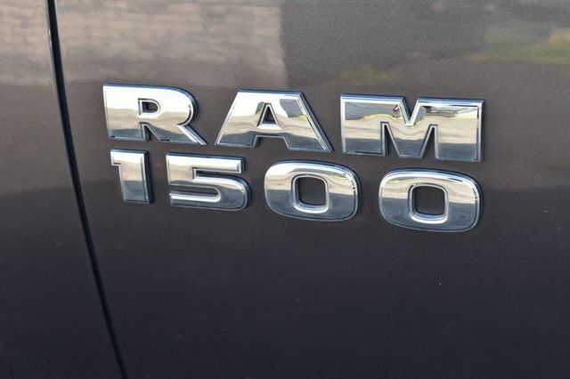 2018 Ram 1500 Express 4x2 Quad Cab 6'4" Box - 22885254 - 50