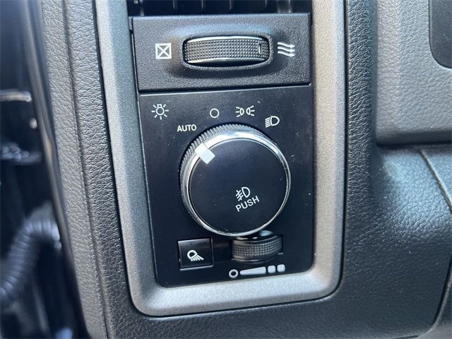 2018 Ram 1500 Express photo 17