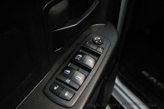 2018 Ram 1500 Express 4x4 Quad Cab 6'4" Box - 23024524 - 10