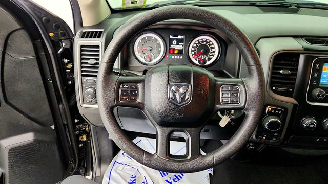 2018 Ram 1500 Express 4x4 Quad Cab 6'4" Box - 23019536 - 12