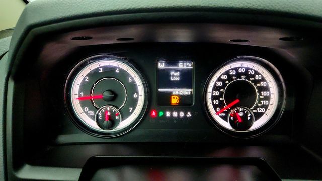 2018 Ram 1500 Express 4x4 Quad Cab 6'4" Box - 23019536 - 13