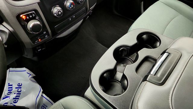 2018 Ram 1500 Express 4x4 Quad Cab 6'4" Box - 23019536 - 15