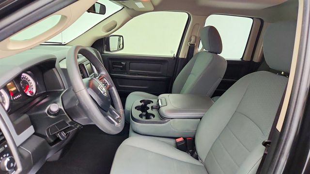 2018 Ram 1500 Express 4x4 Quad Cab 6'4" Box - 23019536 - 17