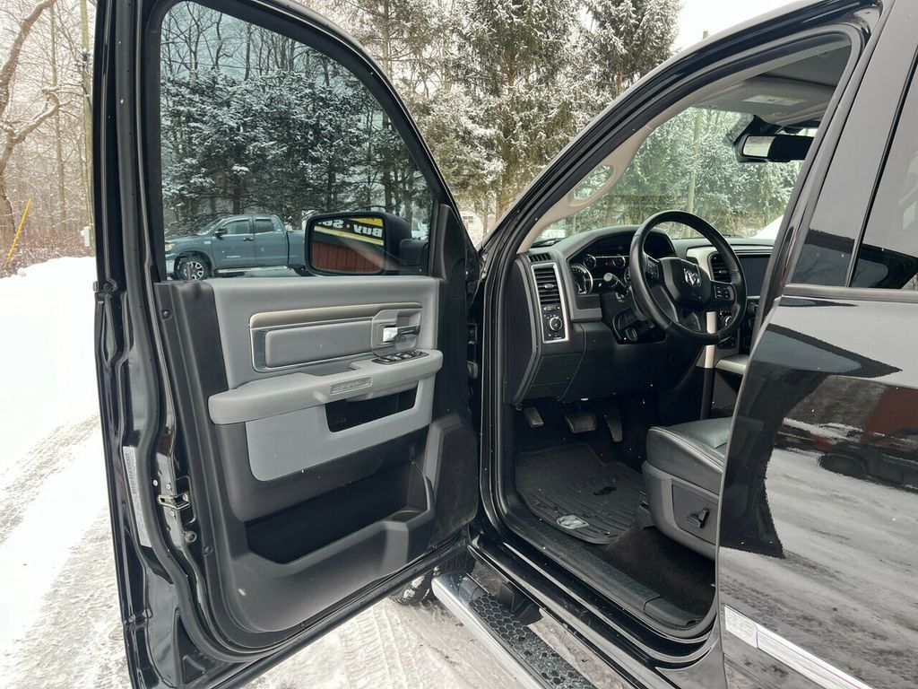 2018 Ram 1500 HEATED  LEATHER & MUCH MORE - 22280120 - 22