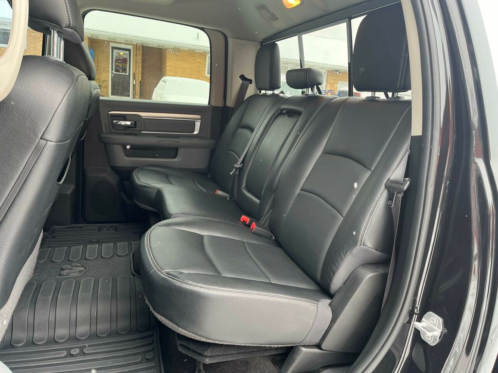 2018 Ram 1500 HEATED  LEATHER & MUCH MORE - 22280120 - 34