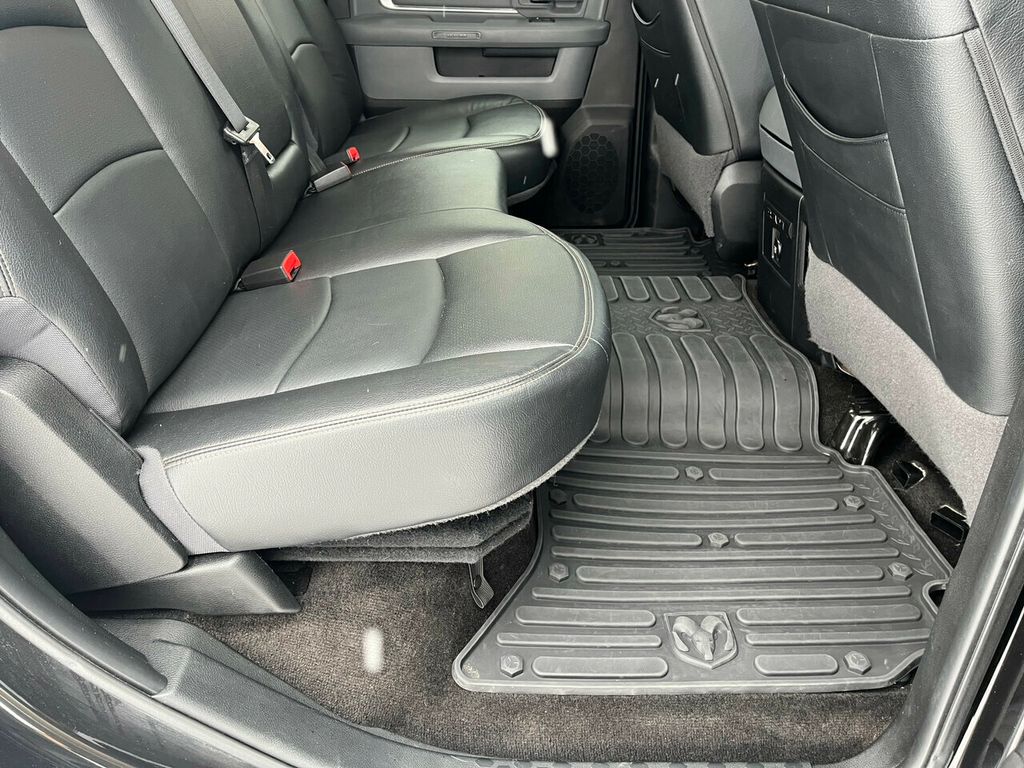 2018 Ram 1500 HEATED  LEATHER & MUCH MORE - 22280120 - 44